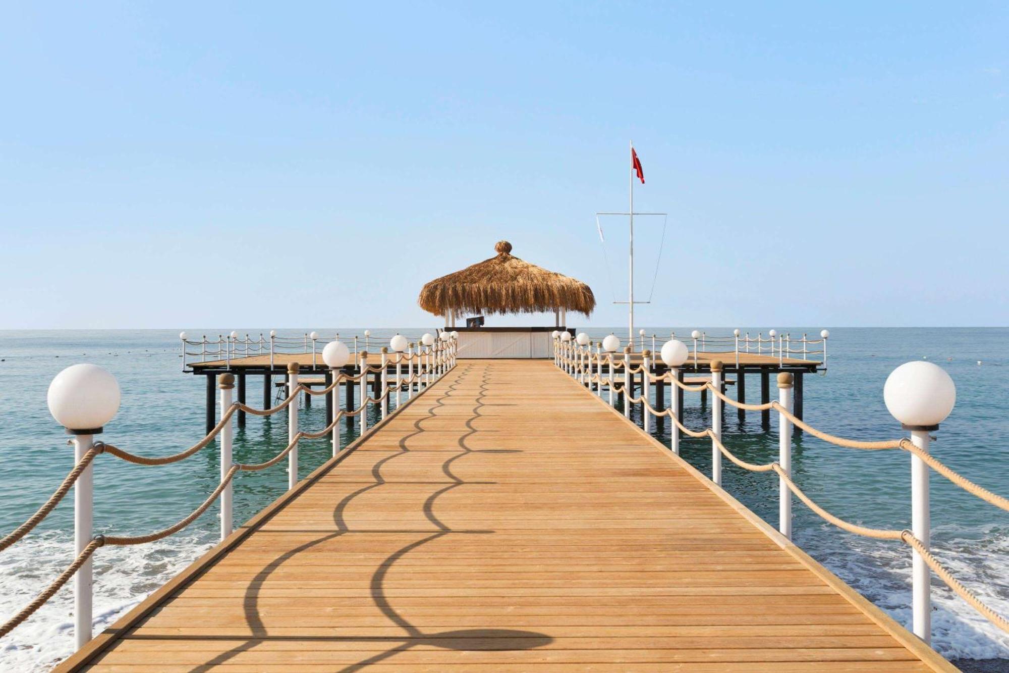 Ramada Resort By Wyndham Lara Antália Exterior foto